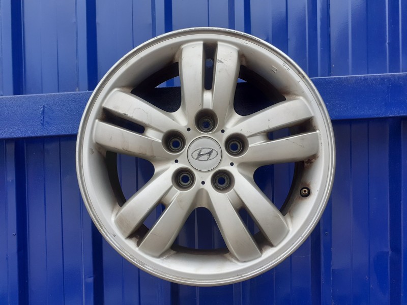 Recambio de llanta para hyundai tucson (jm) referencia OEM IAM 529102E220  