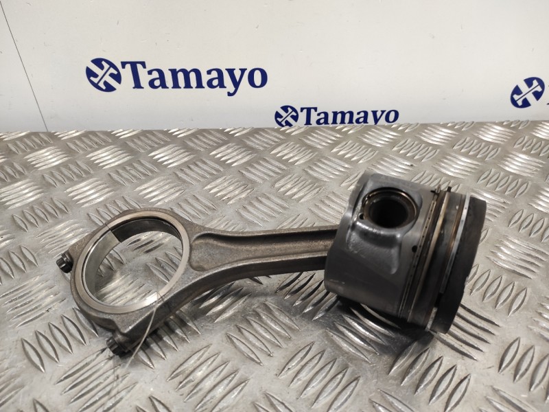 Recambio de piston para land rover discovery 2.7 td v6 cat referencia OEM IAM H268X  276DT