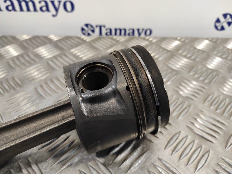 Recambio de piston para land rover discovery 2.7 td v6 cat referencia OEM IAM H268X  276DT