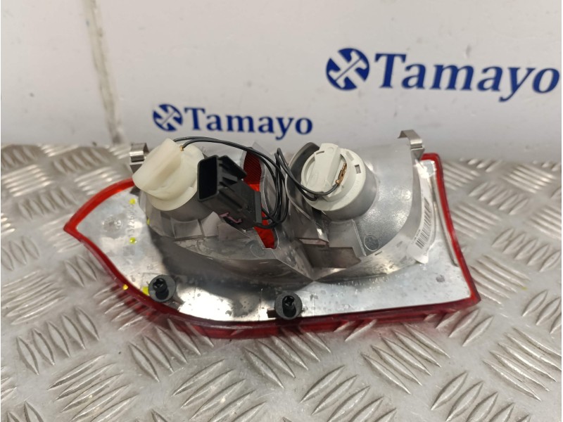 Recambio de piloto trasero derecho interior para opel insignia sports tourer referencia OEM IAM 13226855  