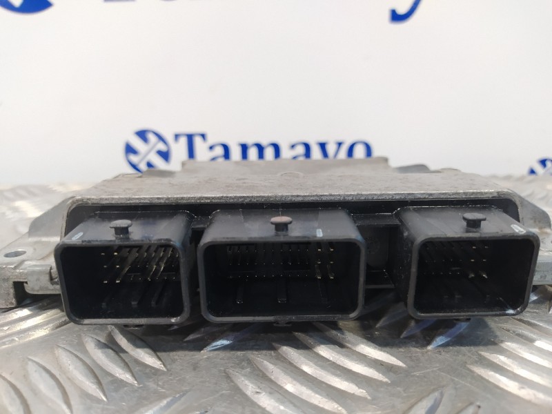 Recambio de centralita motor uce para dacia sandero 1.2 16v cat referencia OEM IAM S120205101A 8201082039 8201082042