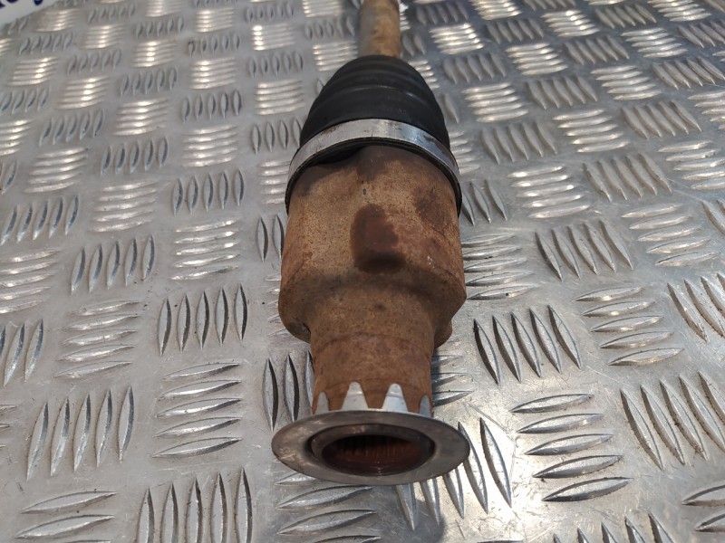 Recambio de transmision delantera derecha para dacia sandero 1.2 16v cat referencia OEM IAM 8201045819  