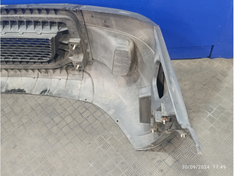 Recambio de paragolpes delantero para iveco daily pr einzelkabine 35 c... radstand 3750 referencia OEM IAM   