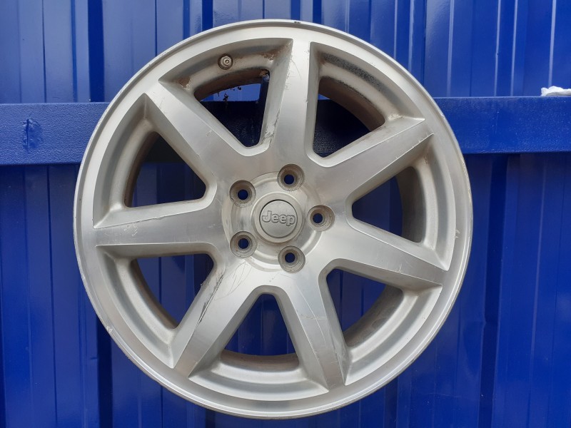 Recambio de llanta para jeep cherokee (kj) 3.7 v6 cat referencia OEM IAM 52125165AA  