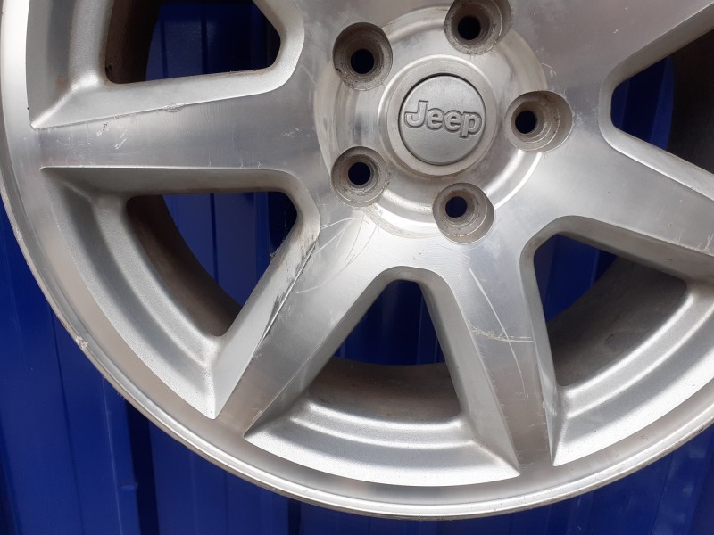 Recambio de llanta para jeep cherokee (kj) 3.7 v6 cat referencia OEM IAM 52125165AA  