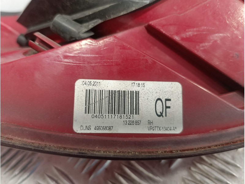 Recambio de piloto trasero derecho para opel insignia sports tourer referencia OEM IAM 13226857 495056087 VP9TTX13404A