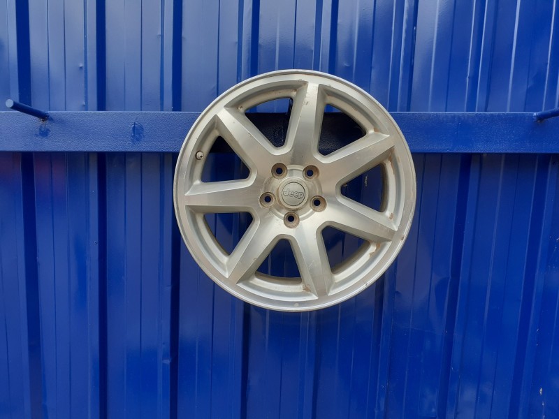 Recambio de llanta para jeep cherokee (kj) 3.7 v6 cat referencia OEM IAM 52125165AA  