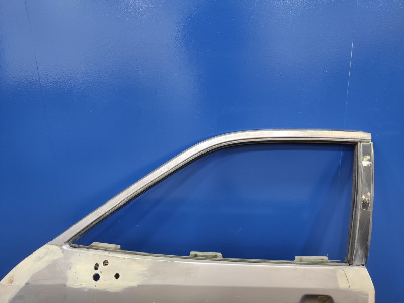 Recambio de puerta delantera izquierda para porsche 944 referencia OEM IAM   