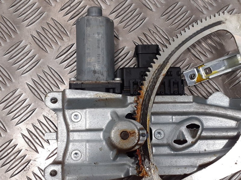 Recambio de elevalunas delantero derecho para opel astra h berlina 1.9 cdti referencia OEM IAM 13101481RH  994885101