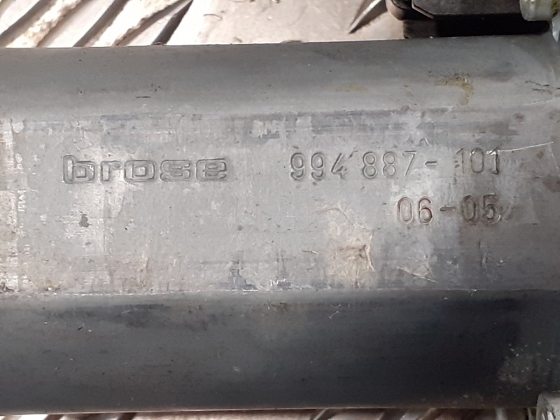 Recambio de elevalunas delantero derecho para opel astra h berlina 1.9 cdti referencia OEM IAM 13101481RH  994885101