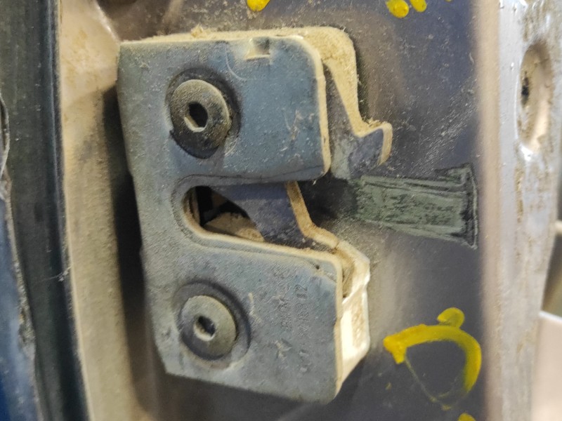 Recambio de puerta delantera izquierda para porsche 944 referencia OEM IAM   