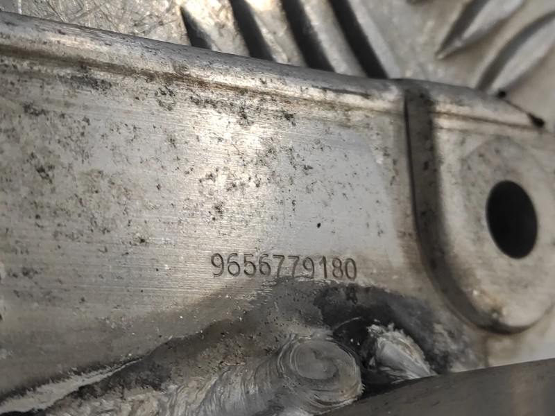 Recambio de refuerzo paragolpes trasero para peugeot 308 1.6 16v referencia OEM IAM 9656779180  