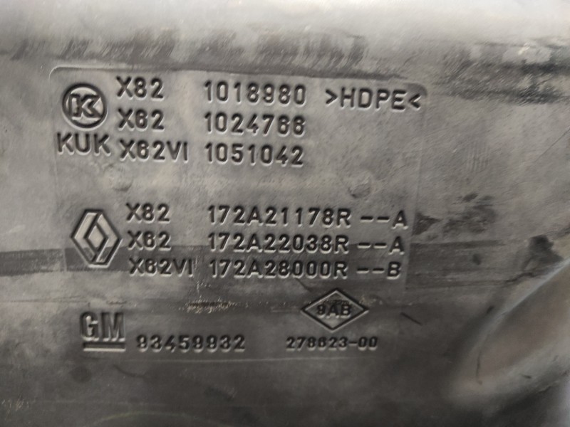 Recambio de deposito adblue para renault master iii master iii referencia OEM IAM 172A21178R 172A28000R 172A22038R