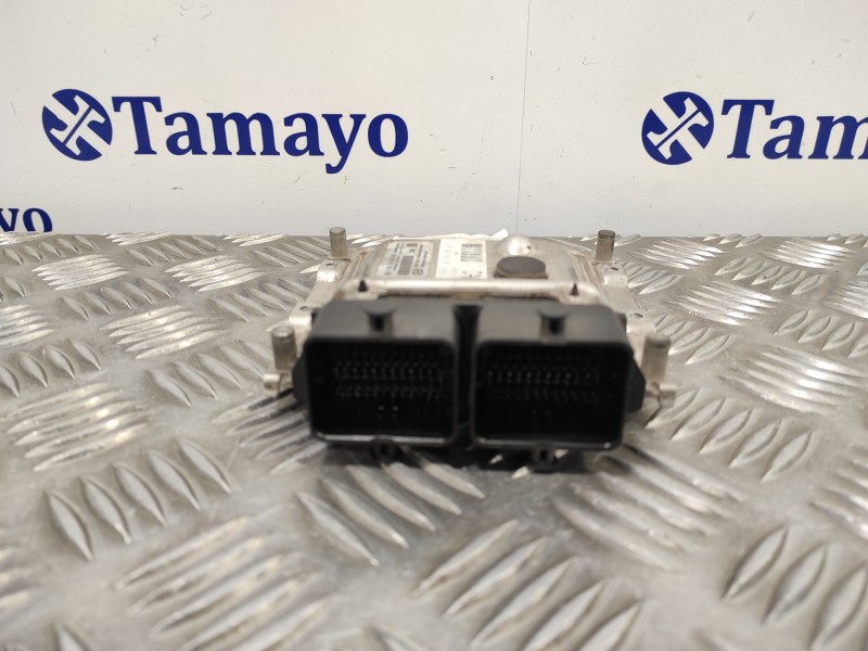 Recambio de centralita motor uce para hyundai i30 (gd) 1.4 cat referencia OEM IAM 1038407875 1039S76927 ME17921