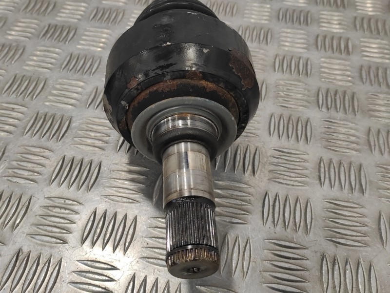 Recambio de transmision trasera derecha para mercedes-benz clase r (w251) 3.0 cdi cat referencia OEM IAM A2513500610  