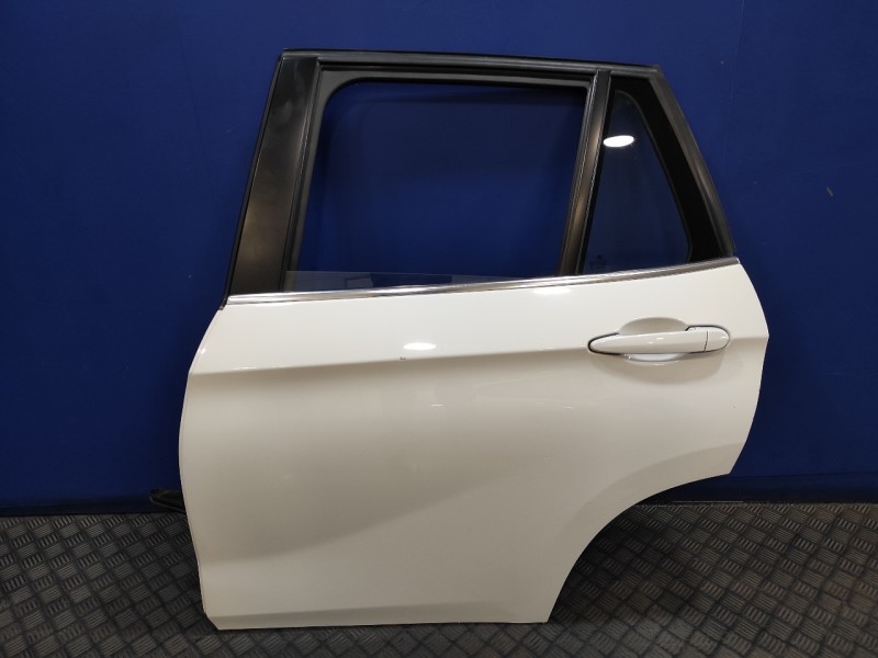Recambio de puerta trasera izquierda para bmw x1 (e84) xdrive 23d referencia OEM IAM   