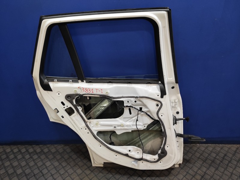 Recambio de puerta trasera izquierda para bmw x1 (e84) xdrive 23d referencia OEM IAM   