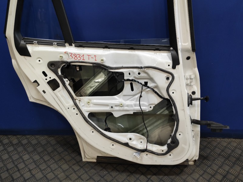 Recambio de puerta trasera izquierda para bmw x1 (e84) xdrive 23d referencia OEM IAM   