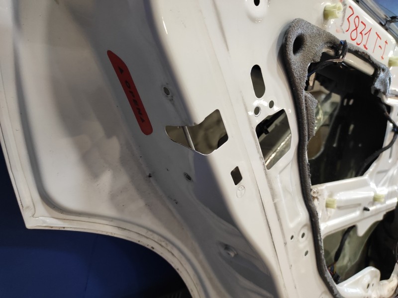 Recambio de puerta trasera izquierda para bmw x1 (e84) xdrive 23d referencia OEM IAM   