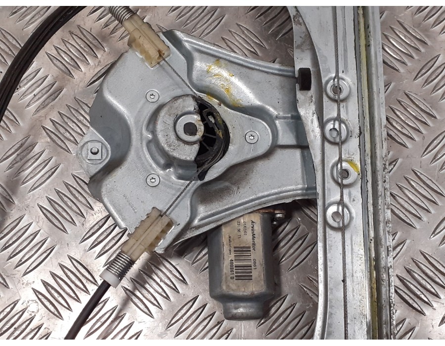 Recambio de elevalunas delantero derecho para renault clio iii 1.5 dci diesel cat referencia OEM IAM 8200291147  981283103