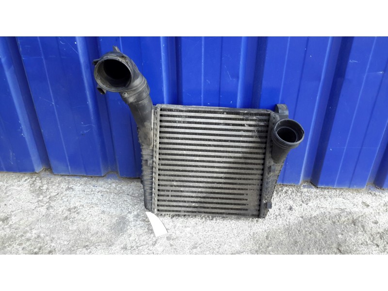 Recambio de intercooler para volkswagen touareg (7l6) 2.5 tdi dpf referencia OEM IAM 7L0145803A  B6348002