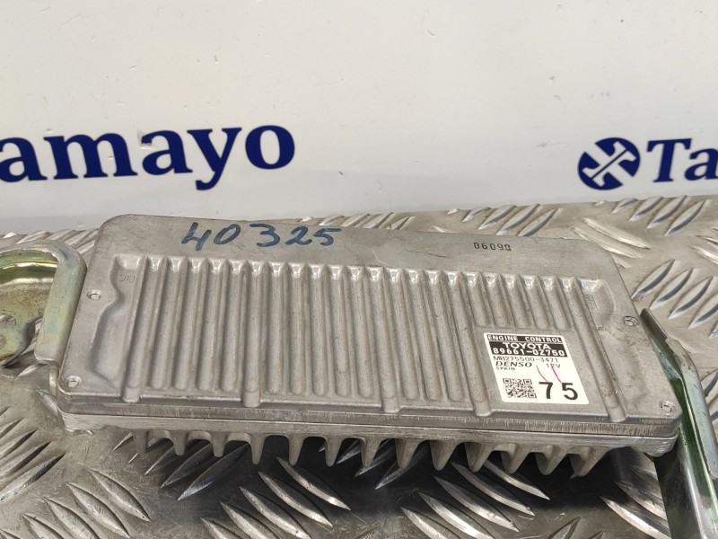 Recambio de centralita motor uce para toyota auris 1.8 16v (híbrido) referencia OEM IAM 896610Z750  MB2755003471