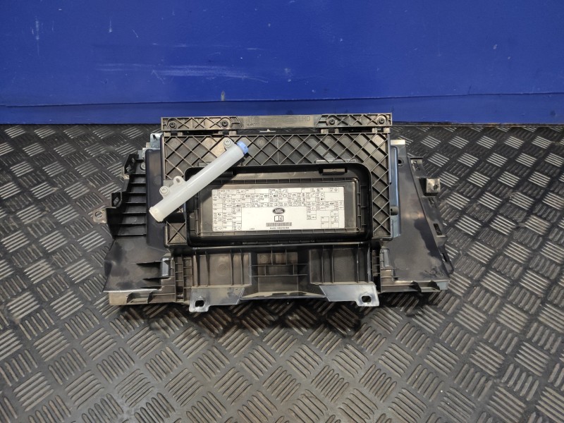 Recambio de guantera central delantera para land rover discovery sport referencia OEM IAM HJ3214K016BA  16A134BLF9