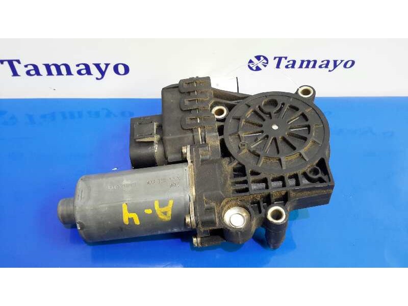 Recambio de motor elevalunas delantero derecho para audi a4 avant (b5) 1.9 tdi referencia OEM IAM 0130821786  
