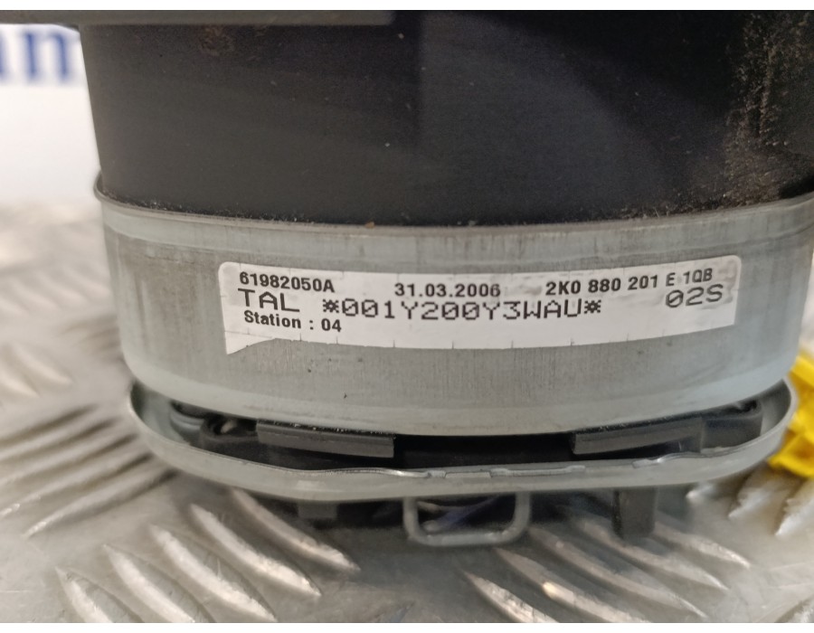 Recambio de airbag delantero izquierdo para volkswagen caddy ka/kb (2k) 1.9 tdi referencia OEM IAM 2K0880201E  61982050A
