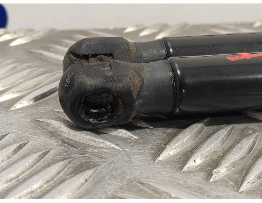 Recambio de amortiguadores maletero / porton para hyundai i30 (gd) 1.4 cat referencia OEM IAM 81780A6000  