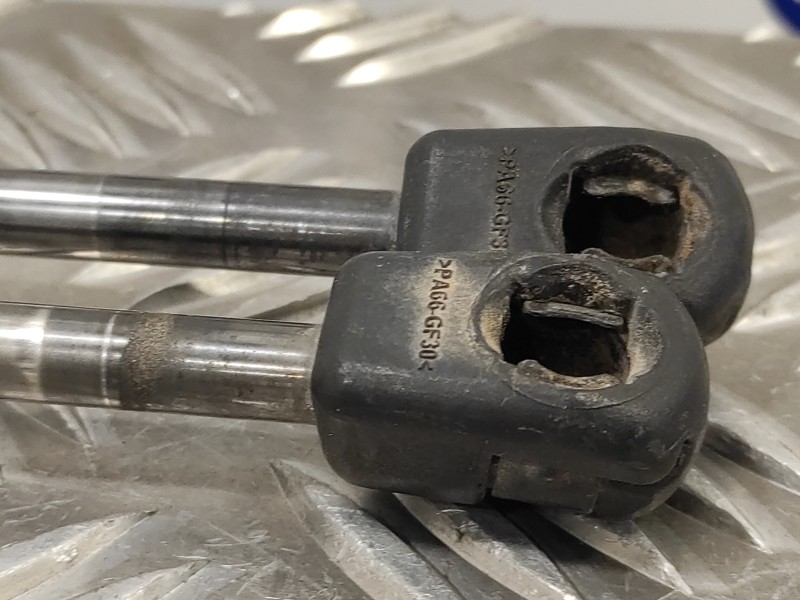 Recambio de amortiguadores maletero / porton para hyundai i30 (gd) 1.4 cat referencia OEM IAM 81780A6000  