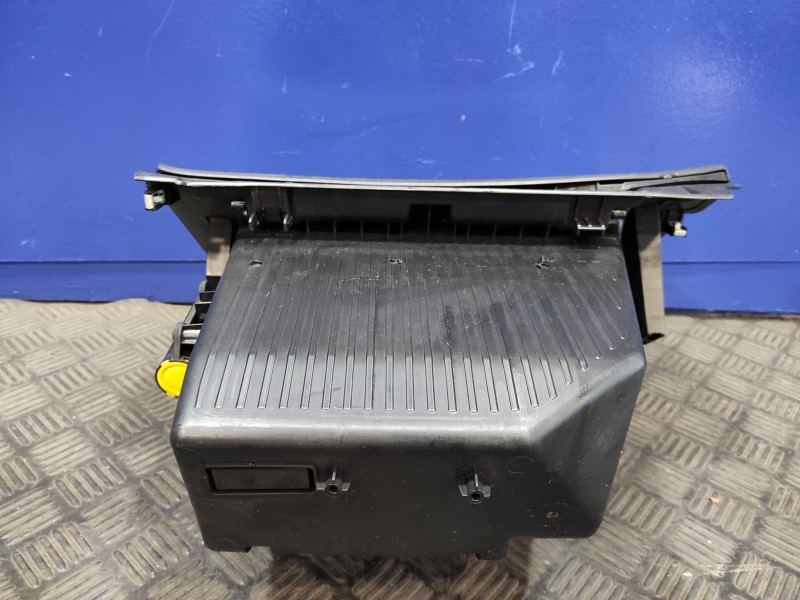Recambio de guantera para peugeot 2008 (--.2013) 1.2 12v e-thp / puretech referencia OEM IAM 9673811277  
