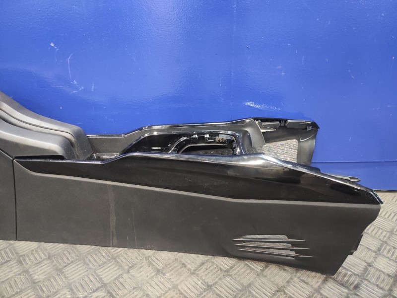 Recambio de apoyabrazos central para peugeot 2008 (--.2013) 1.2 12v e-thp / puretech referencia OEM IAM 9677871877  