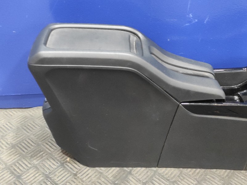 Recambio de apoyabrazos central para peugeot 2008 (--.2013) 1.2 12v e-thp / puretech referencia OEM IAM 9677871877  