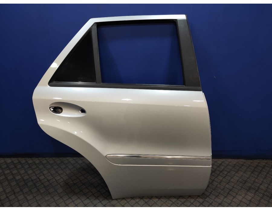 Recambio de puerta trasera derecha para mercedes-benz clase m (w164) 280 / 300 cdi (164.120) referencia OEM IAM   