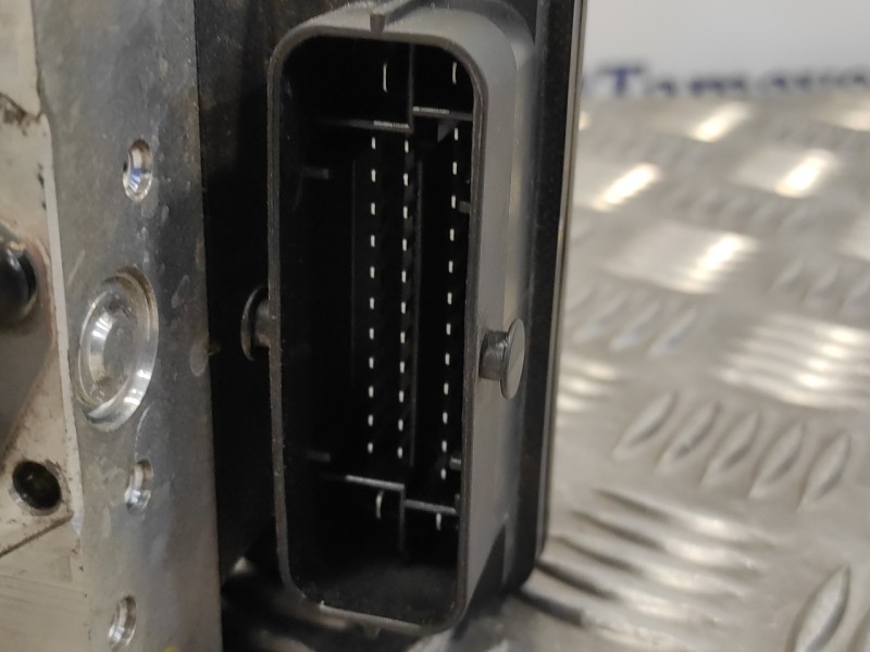 Recambio de abs para hyundai i30 (gd) 1.4 cat referencia OEM IAM 58900A6230 A658930800 6158945200