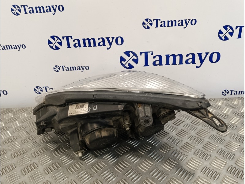Recambio de faro derecho para citroën c5 berlina 2.0 hdi referencia OEM IAM 89005403  