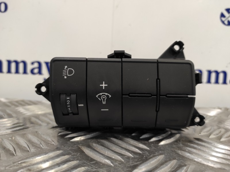 Recambio de mando multifuncion para hyundai i30 (gd) 1.4 cat referencia OEM IAM 93310A6100RY  