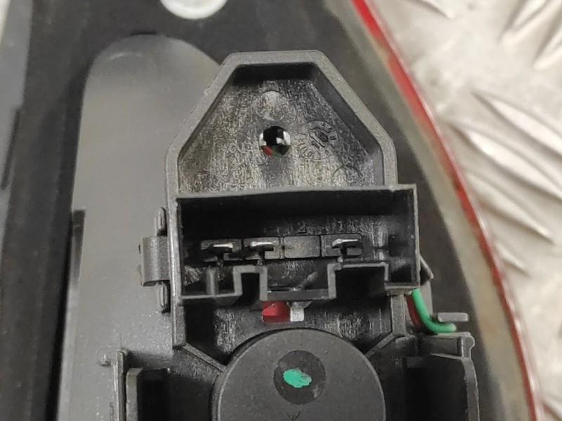 Recambio de piloto trasero derecho interior para bmw x1 (e84) xdrive 23d referencia OEM IAM 63212990114  6321299011406