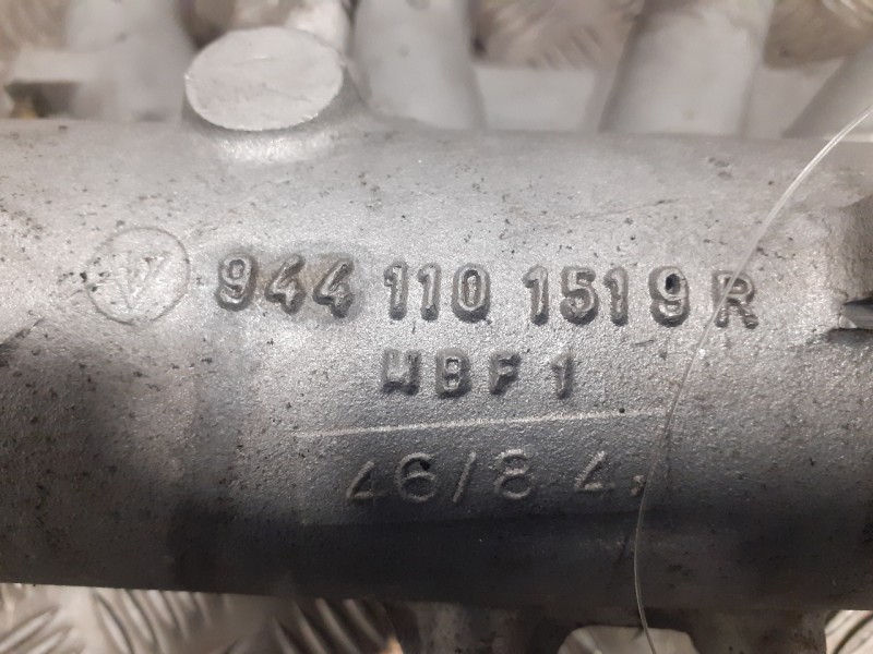 Recambio de colector admision para porsche 944 2.5 turbo referencia OEM IAM 9441101519R  