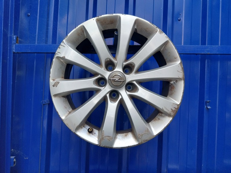 Recambio de llanta para opel meriva b 1.4 16v turbo cat referencia OEM IAM 13269541  