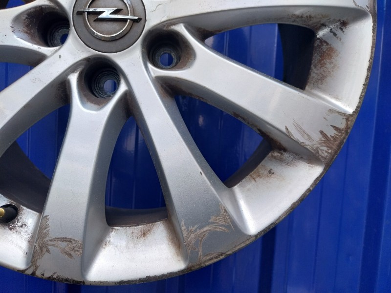 Recambio de llanta para opel meriva b 1.4 16v turbo cat referencia OEM IAM 13269541  