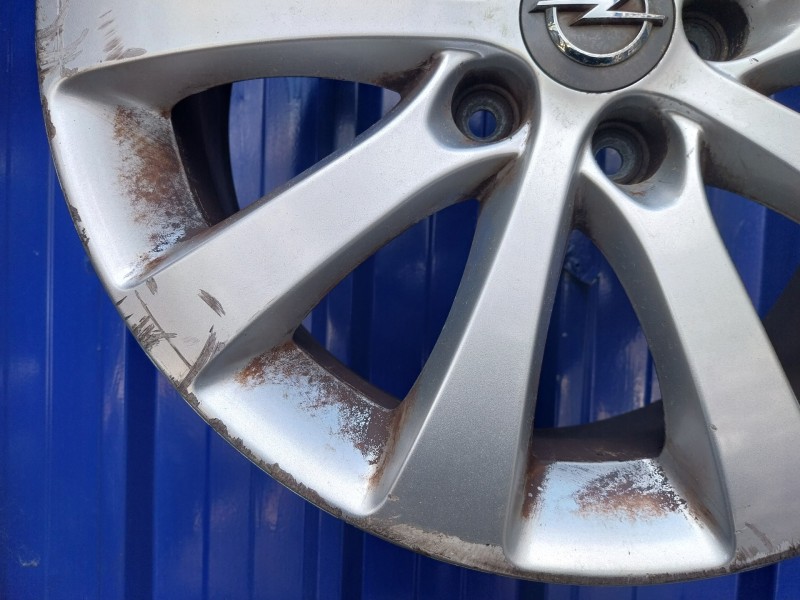 Recambio de llanta para opel meriva b 1.4 16v turbo cat referencia OEM IAM 13269541  