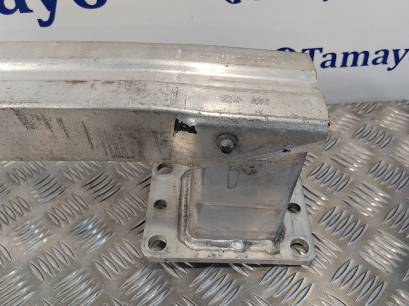 Recambio de refuerzo paragolpes delantero para peugeot 308 1.6 16v referencia OEM IAM 965674138001  