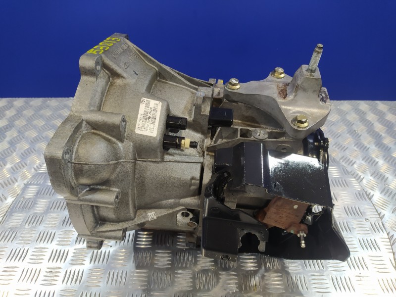 Recambio de caja cambios para ford fiesta (cbk) 1.4 16v cat referencia OEM IAM 2N1R7002CC  