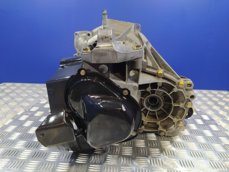 Recambio de caja cambios para ford fiesta (cbk) 1.4 16v cat referencia OEM IAM 2N1R7002CC  