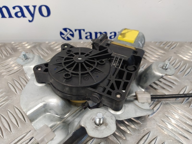 Recambio de elevalunas delantero derecho para ssangyong tivoli premium 4x2 referencia OEM IAM 98820X1010  