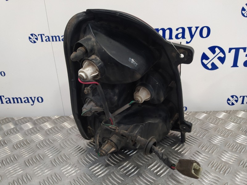Recambio de piloto trasero derecho para kia carnival 2.9 turbodiesel cat referencia OEM IAM   