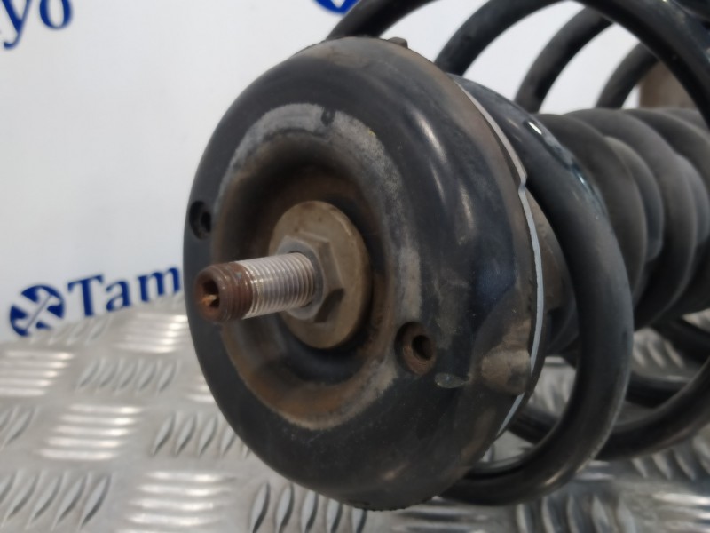 Recambio de amortiguador delantero derecho para peugeot 308 1.6 16v referencia OEM IAM 6128520R  
