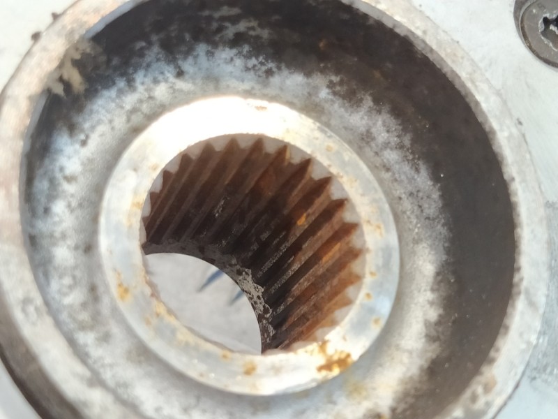 Recambio de mangueta delantera izquierda para peugeot 308 1.6 16v referencia OEM IAM   